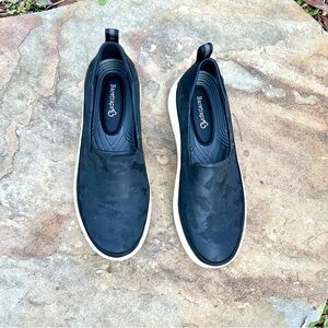 Bare Traps Nevin Black Camo Slip On- 7.5